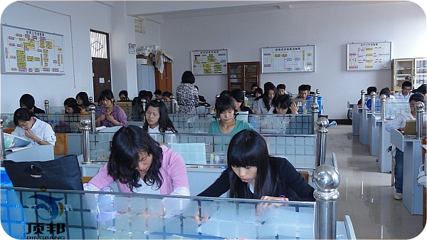 財會專業模擬實驗室設備(三人/座)